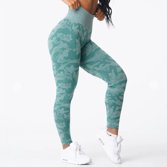 NVGTN Forest Green Camo Seamless Leggings - Picture 2 of 9